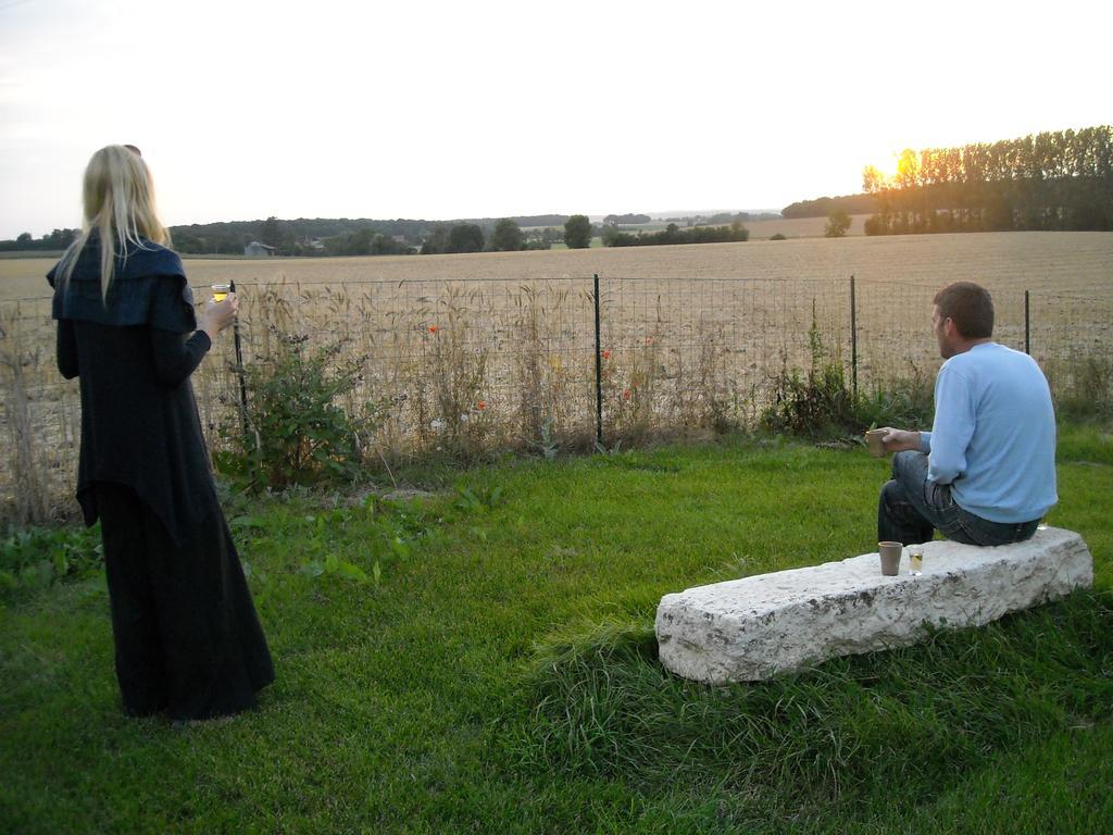 Domaine De La Grange Aux Dimes Villa Feux Szoba fotó