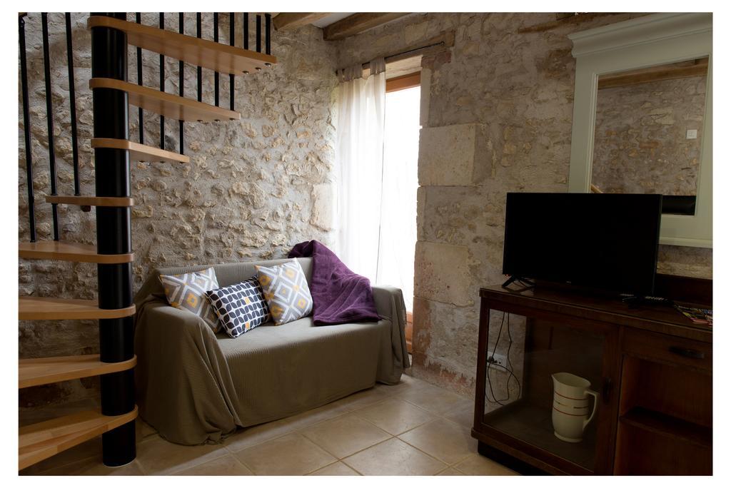 Domaine De La Grange Aux Dimes Villa Feux Kültér fotó